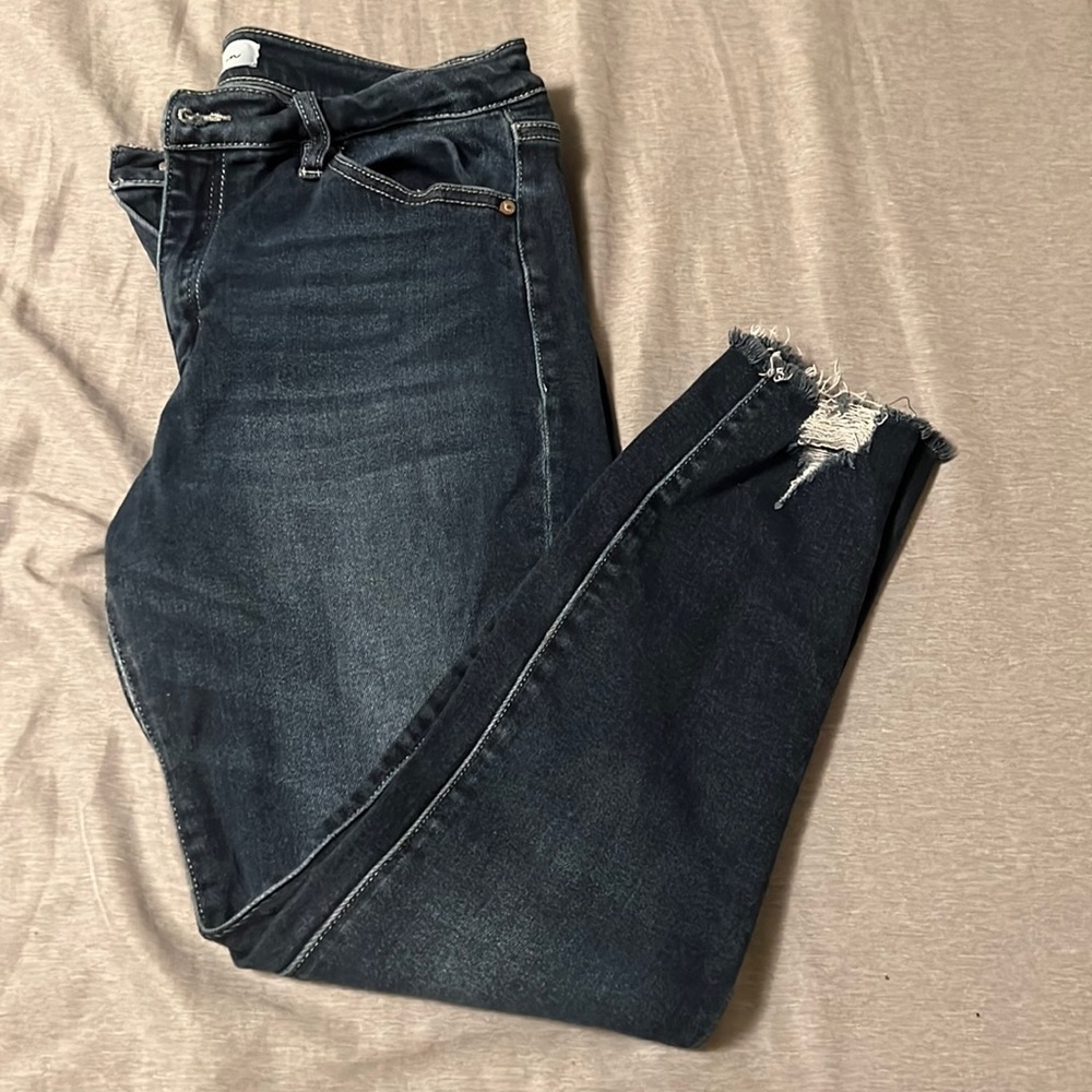 Kancan high-rise, ankle distressed jeans